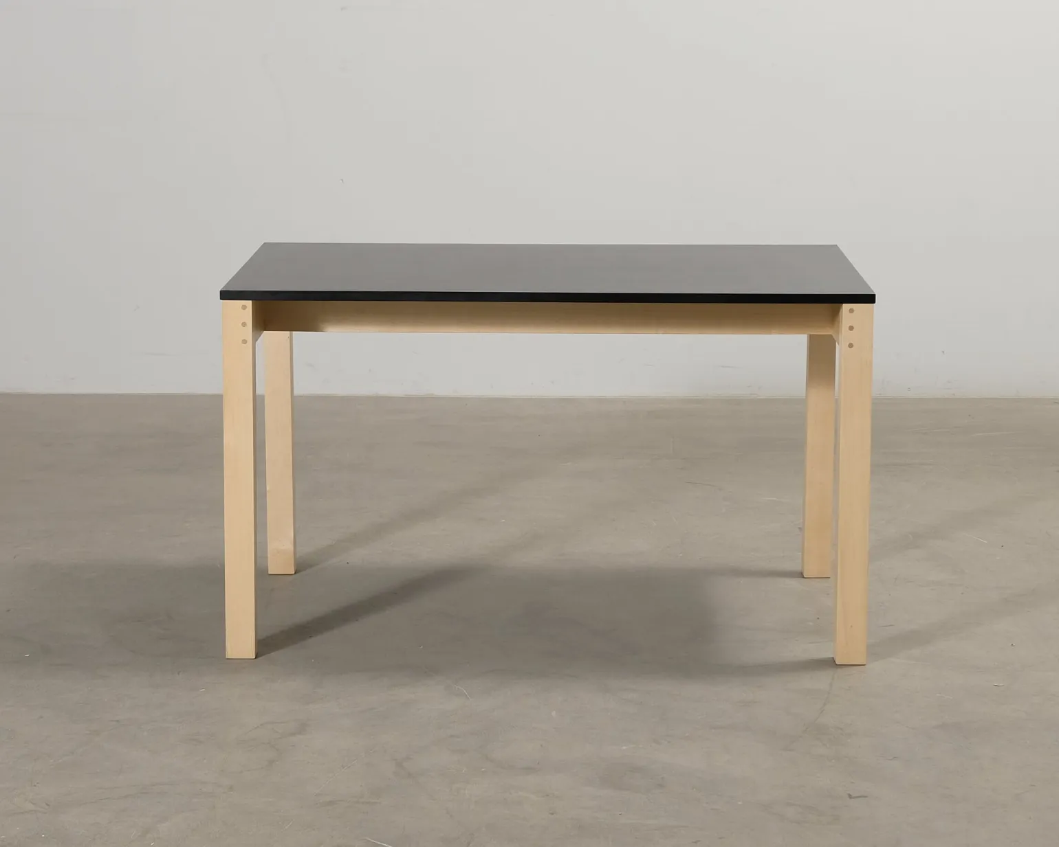 Yrjö Wiherheimo Saari matbord 120 cm
